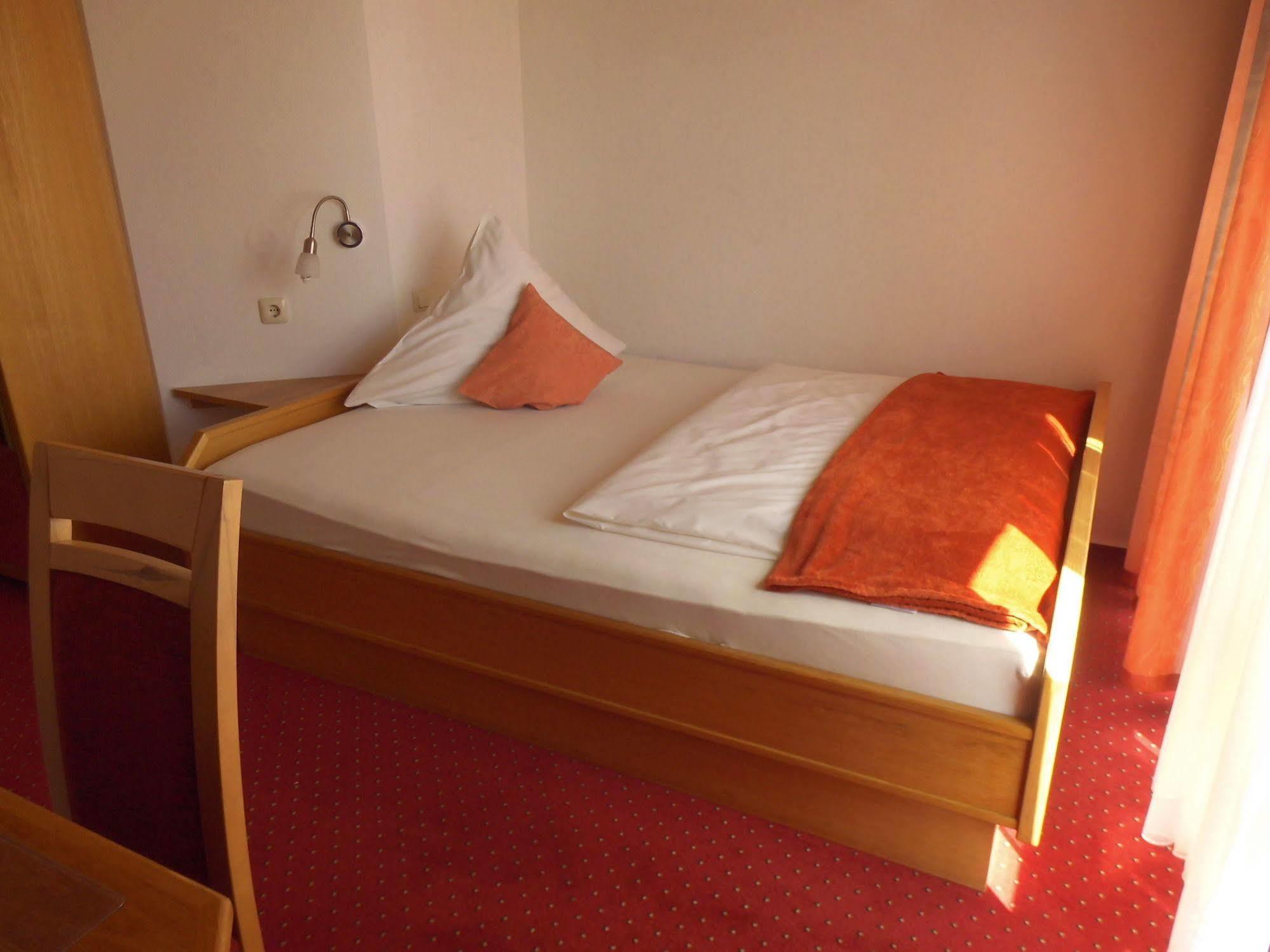 Hotel Schoos Fleringen ภายนอก รูปภาพ