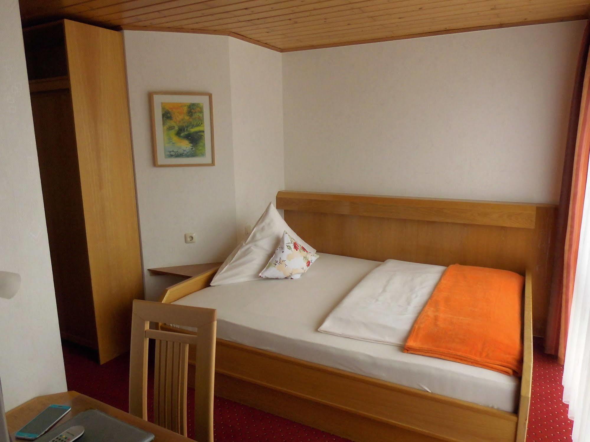 Hotel Schoos Fleringen ภายนอก รูปภาพ